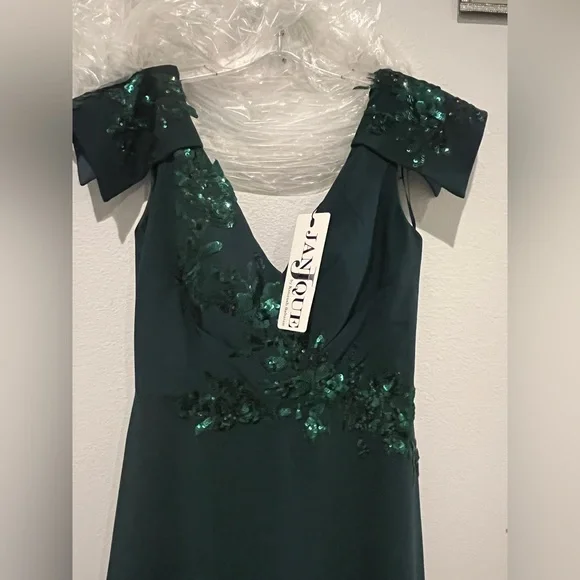 Janiquebyk | Dresses | Janique By Kb Y734 Emerald Green Embellished Gown Size 4 That Can Fit Up To An 8 | Poshmark Janiquebyk | Dresses | Janique By Kb Y734 Emerald Green Embellished Gown Size 4 That Can Fit Up To An 8 | Poshmark